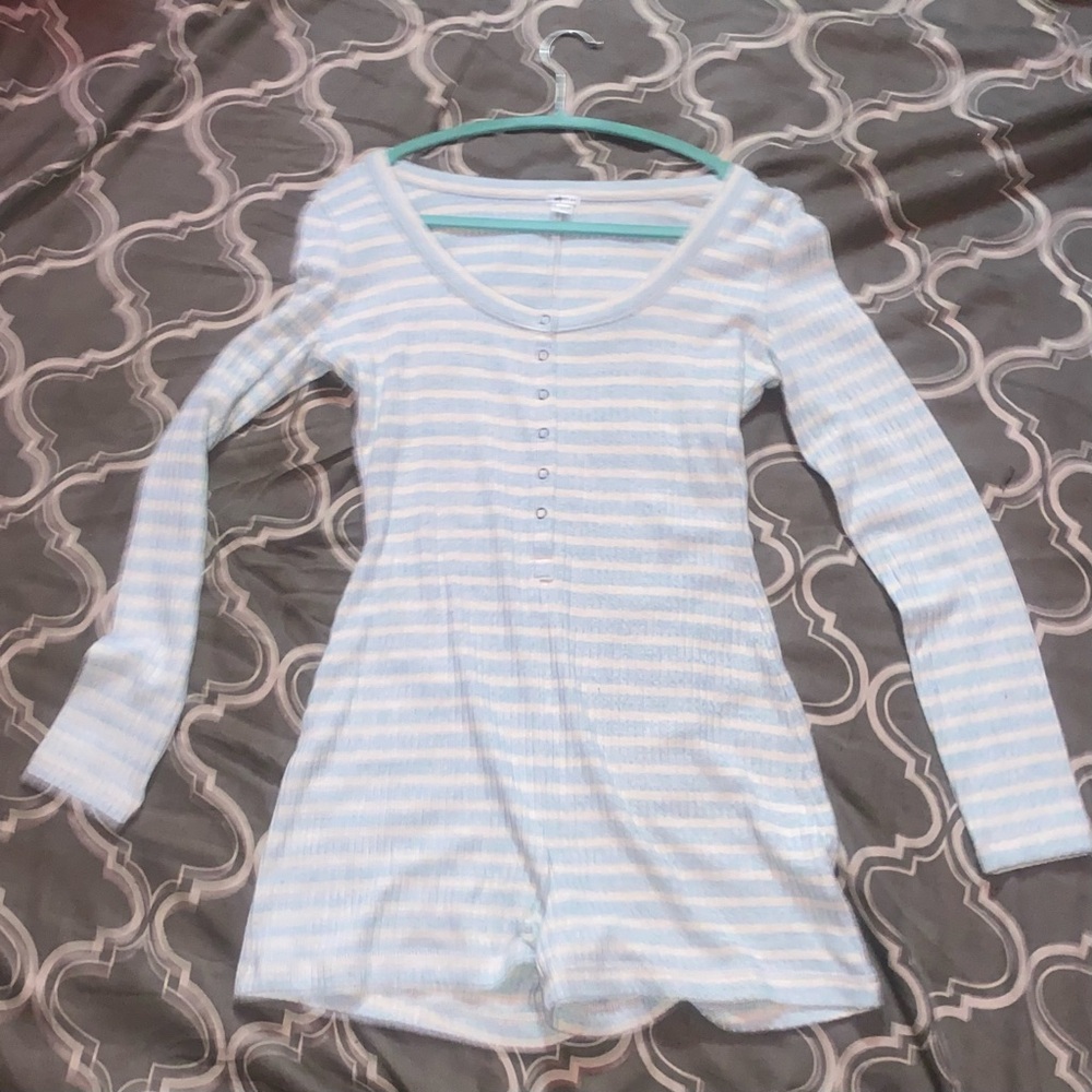 Aerie Romper 
Long Sleeve Striped

Medium